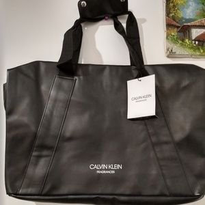 CALVIN KLEIN Fragrances Weekender Travel Duffle Gym Bag Black color NWT READ